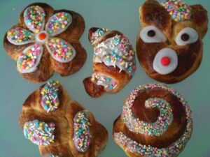 Πασχαλινά Κορδονάτα Τσουρέκια της Βέφας Πλέξιμο Σχέδια Διακόσμηση Μυστικά