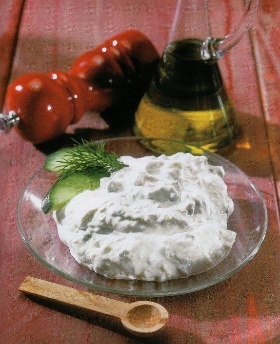 ΤΟ ΤZΑΤΖΙΚΙ ΤΗΣ ΒΕΦΑΣ-Tzatziki by Vefa Alexiadou Vefa Alexiadou Cookbooks & Blog vefaalexiadou.gr/ 2
